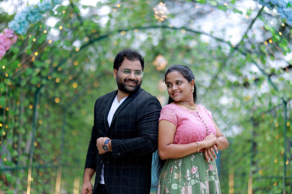 couple photoshoot in Hyderabad fairy-light arch